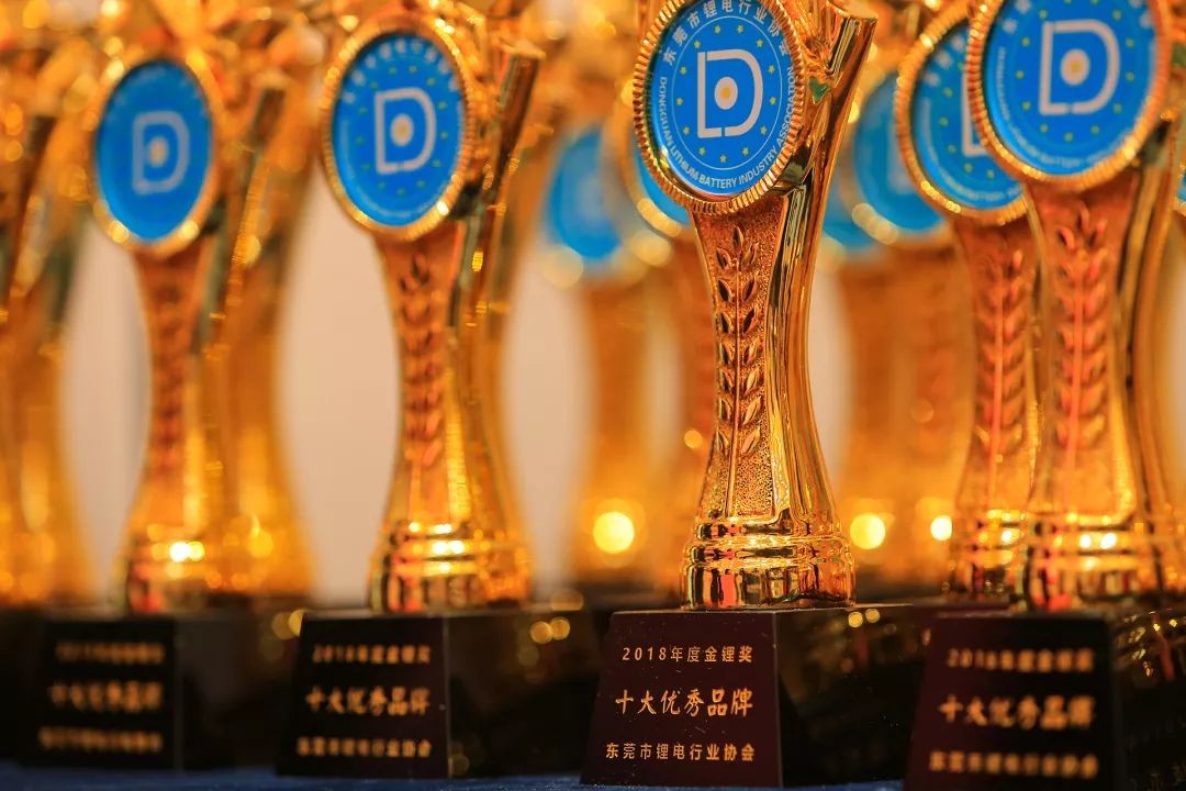 恒溫恒濕試驗(yàn)箱|冷熱沖擊試驗(yàn)箱|高低溫試驗(yàn)箱|快速溫變?cè)囼?yàn)箱|三綜合試驗(yàn)箱 恒溫恒濕試驗(yàn)箱|冷熱沖擊試驗(yàn)箱|高低溫試驗(yàn)箱|快速溫變?cè)囼?yàn)箱|三綜合試驗(yàn)箱